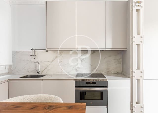 Appartement de 2 chambres à louer à Goya, Madrid ville - 3 500 € (Ref: 8726455)