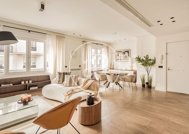 2 sypialnia Apartament do wynajęcia w Rios Rosas, Miasto Madryt - 4 200 € (Ref: 8726456)