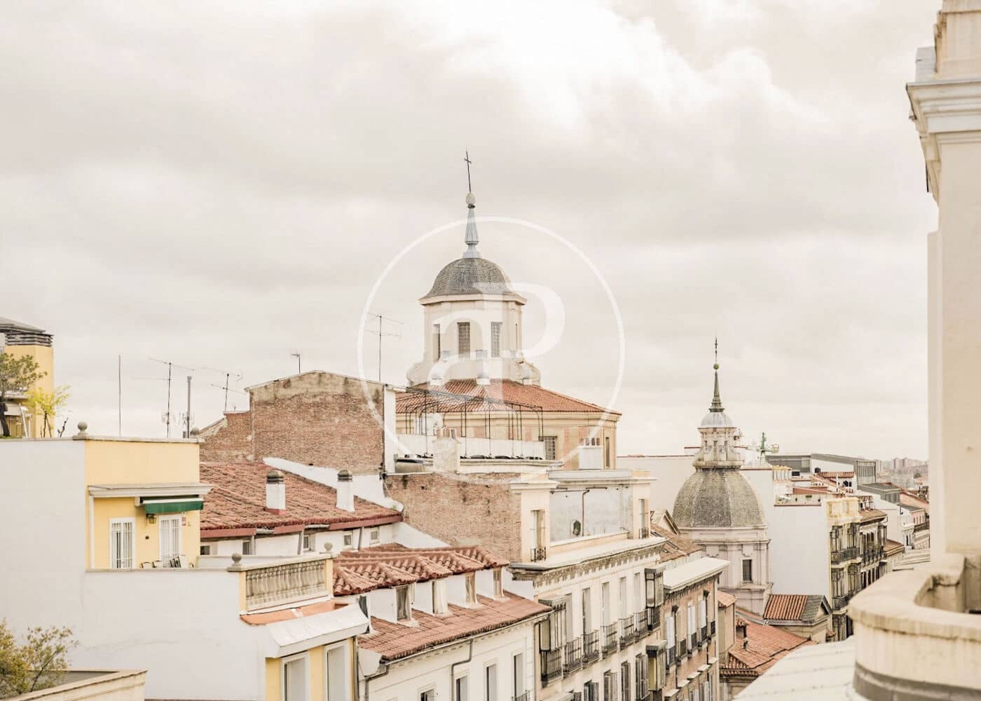 1 sypialnia Penthouse do wynajęcia w Miasto Madryt - 2 935 € (Ref: 8726467)