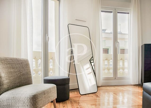 1 quarto Penthouse para arrendar em Sol, Madrid cidade - 2 935 € (Ref: 8726467)