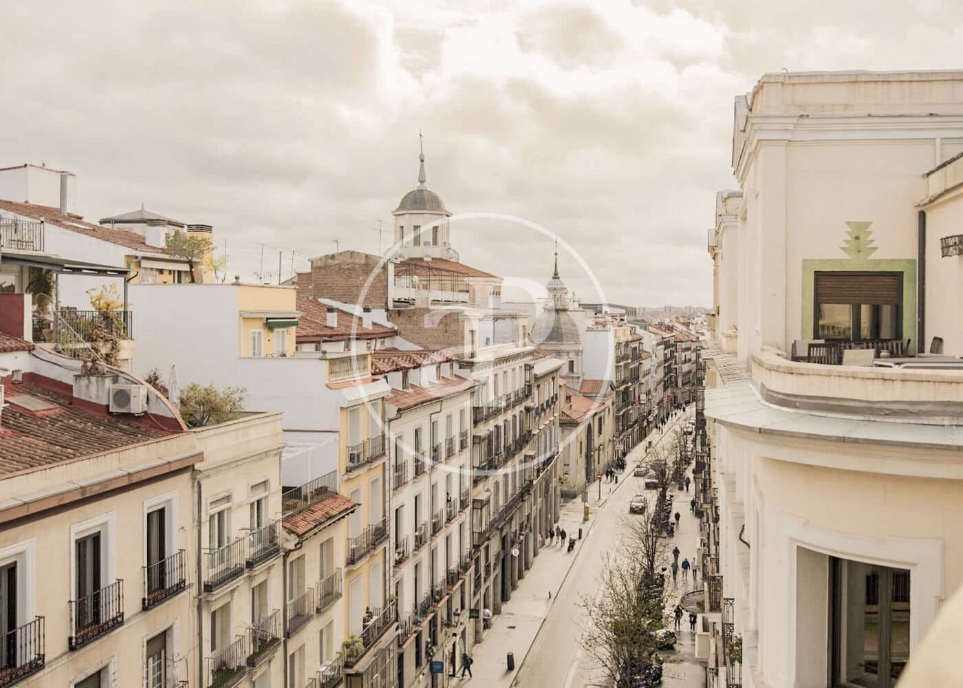 1 sypialnia Penthouse do wynajęcia w Miasto Madryt - 2 935 € (Ref: 8726467)