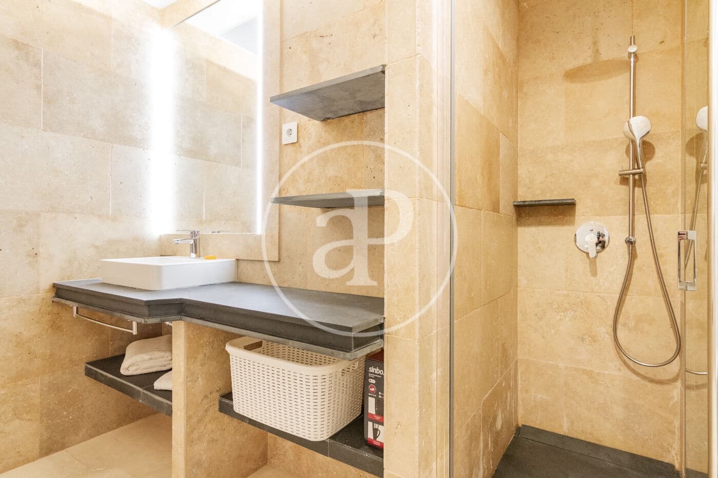 1 quarto Apartamento para arrendar em Madrid cidade - 2 755 € (Ref: 8726469)