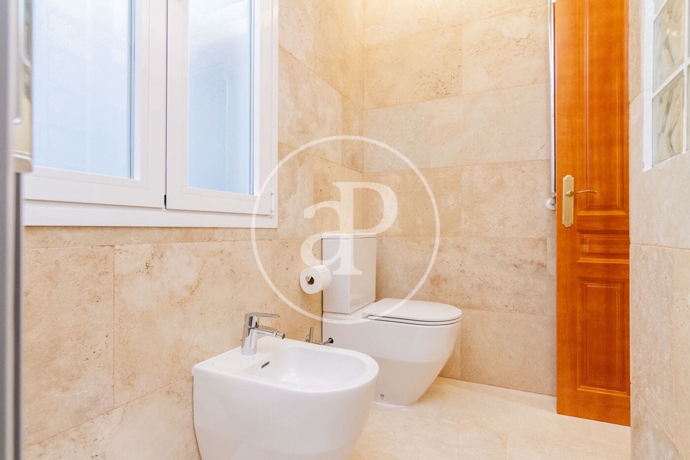 1 quarto Apartamento para arrendar em Madrid cidade - 2 340 € (Ref: 8726470)