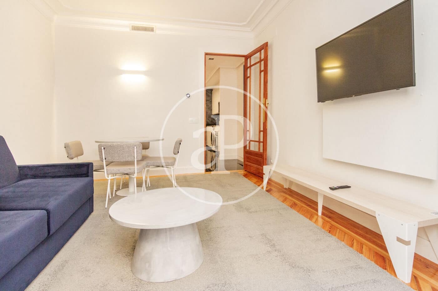 1 quarto Apartamento para arrendar em Madrid cidade - 2 340 € (Ref: 8726470)