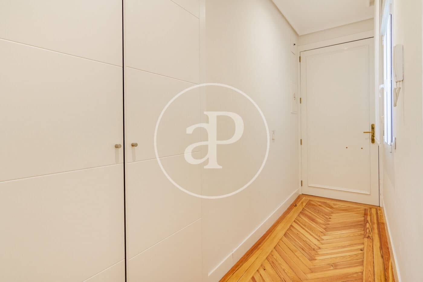 1 soveværelse Lejlighed til leje i Madrid by - € 2.625 (Ref: 8726471)