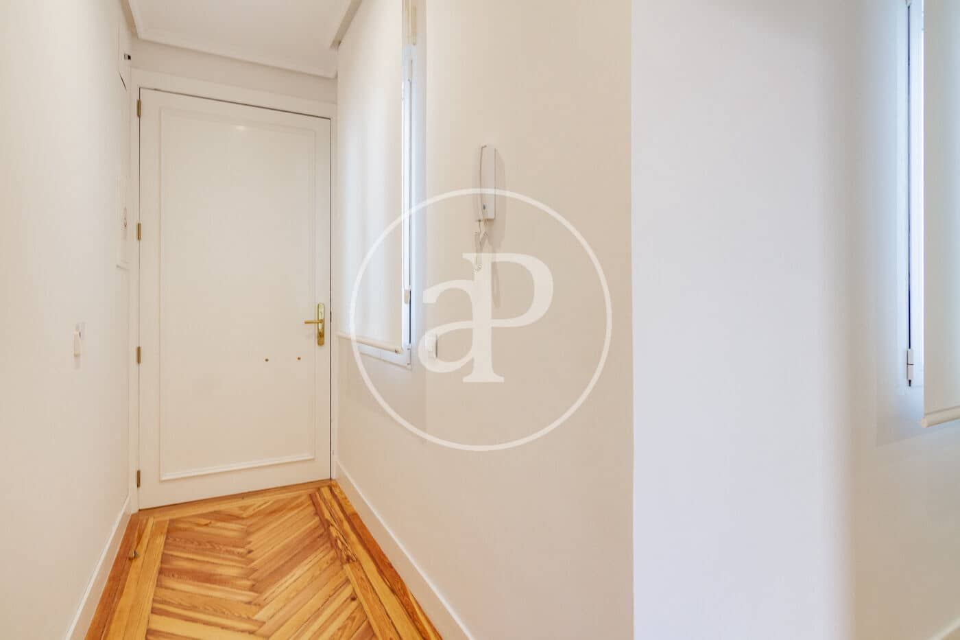 1 soveværelse Lejlighed til leje i Madrid by - € 2.625 (Ref: 8726471)