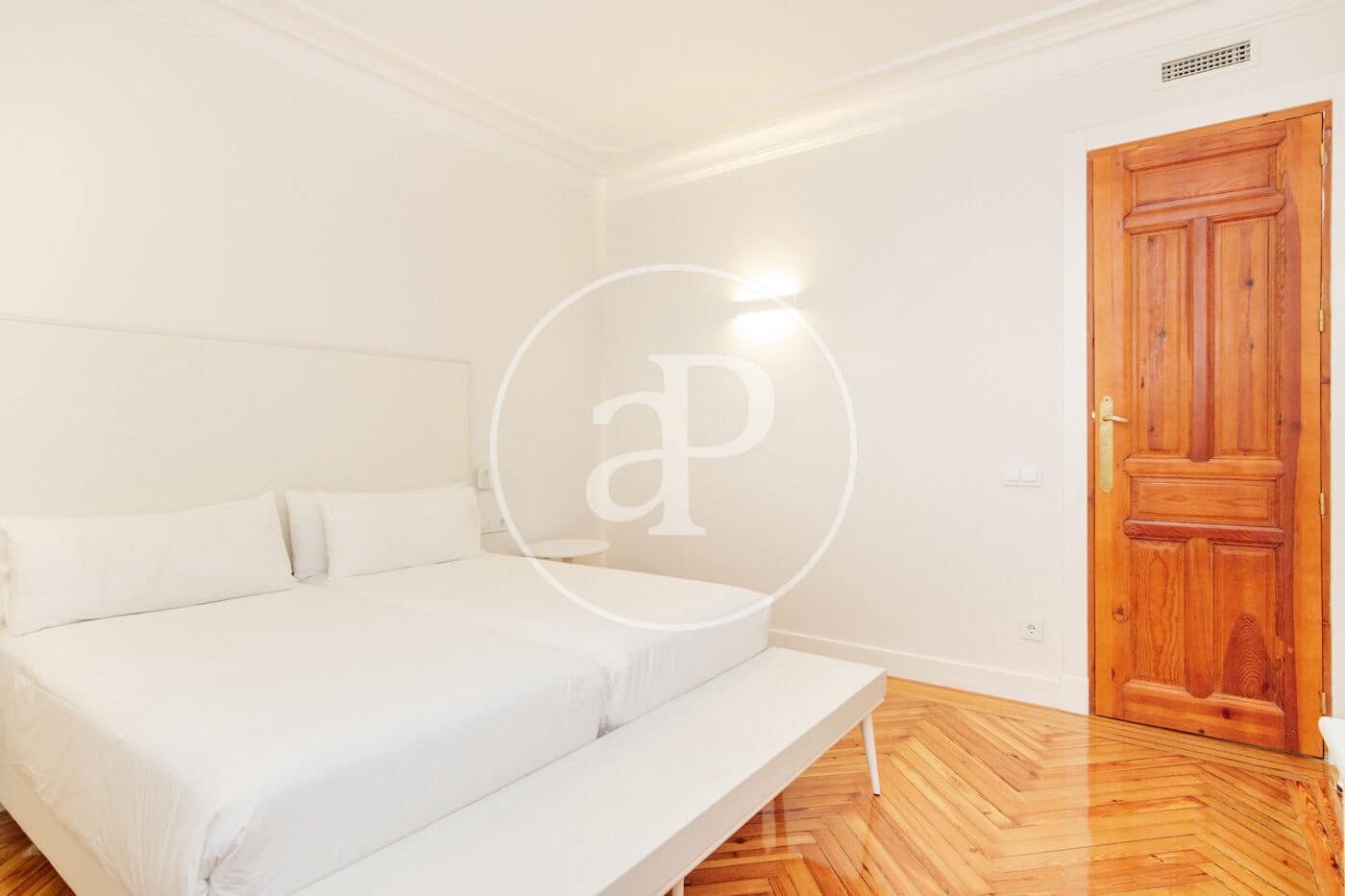 2 soverom Leilighet til leie i Madrid by - € 2 780 (Ref: 8726474)