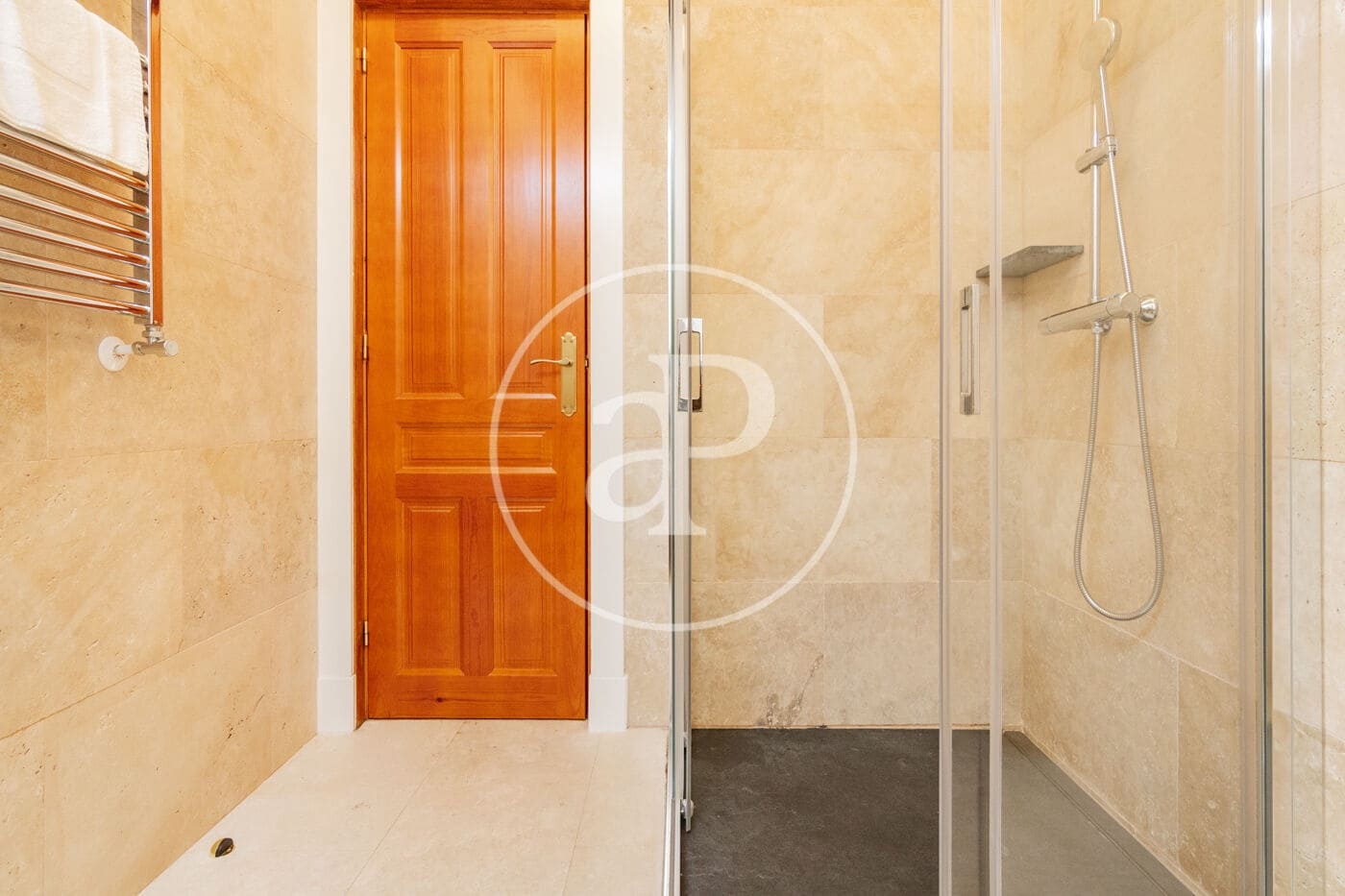 2 soverom Leilighet til leie i Madrid by - € 2 780 (Ref: 8726474)