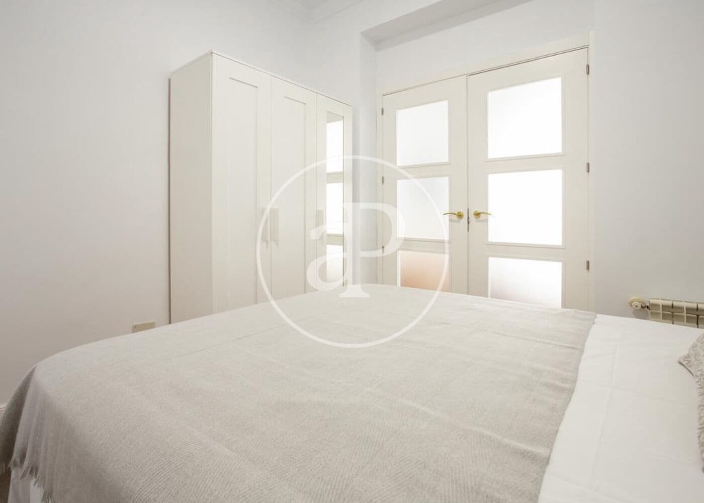 4 soverom Leilighet til leie i Madrid by - € 6 500 (Ref: 8726479)
