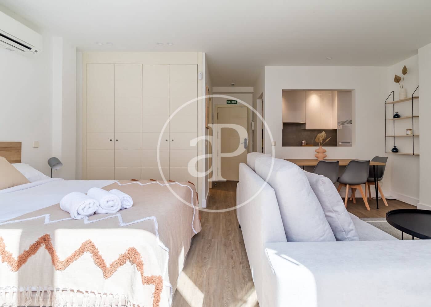 Apartamento para arrendar em Madrid cidade - 2 150 € (Ref: 8726483)