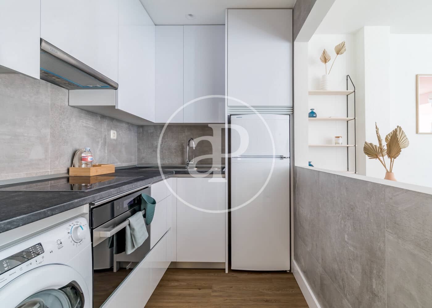 Apartamento para arrendar em Madrid cidade - 2 150 € (Ref: 8726483)