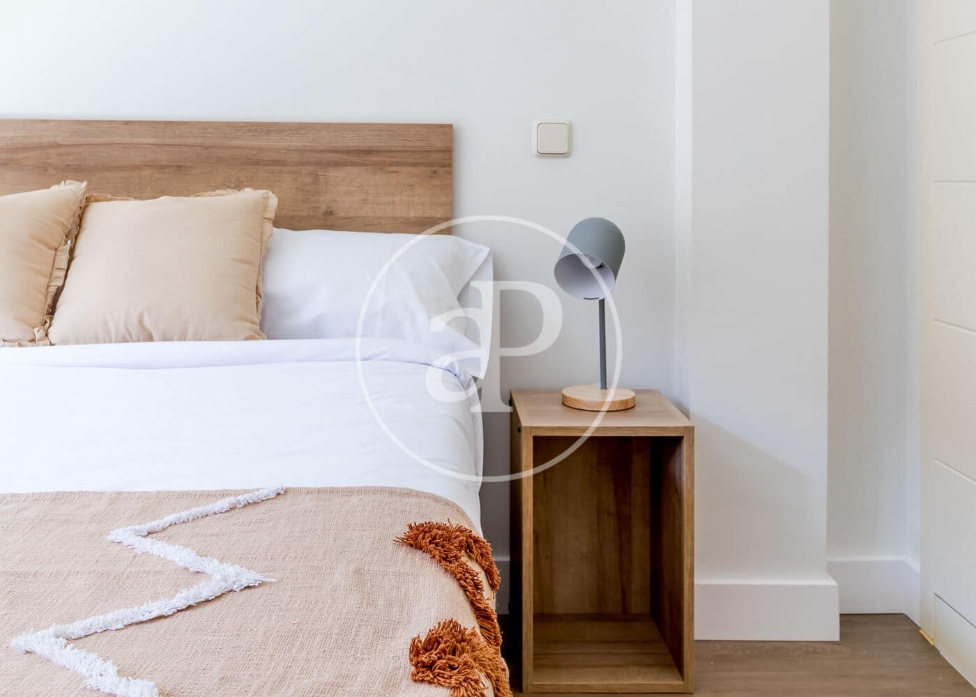 Apartamento para arrendar em Madrid cidade - 2 150 € (Ref: 8726483)