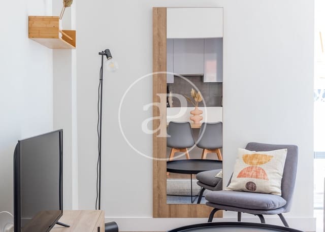 Lejlighed til leje i Valdeacederas, Madrid by - € 2.150 (Ref: 8726483)