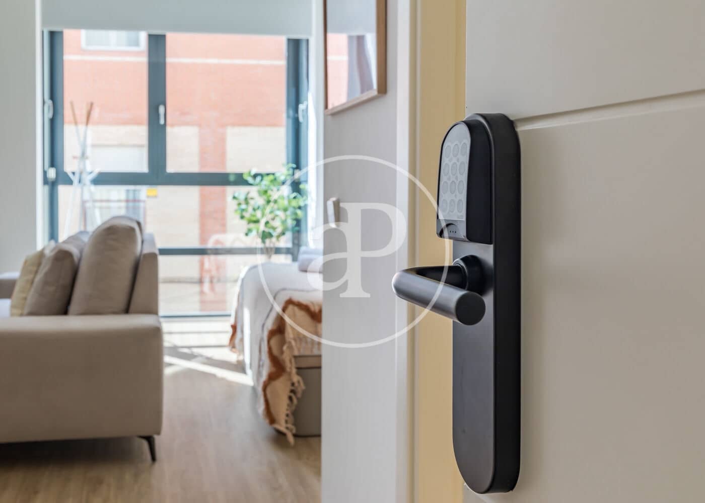 Apartamento para arrendar em Madrid cidade - 2 150 € (Ref: 8726483)