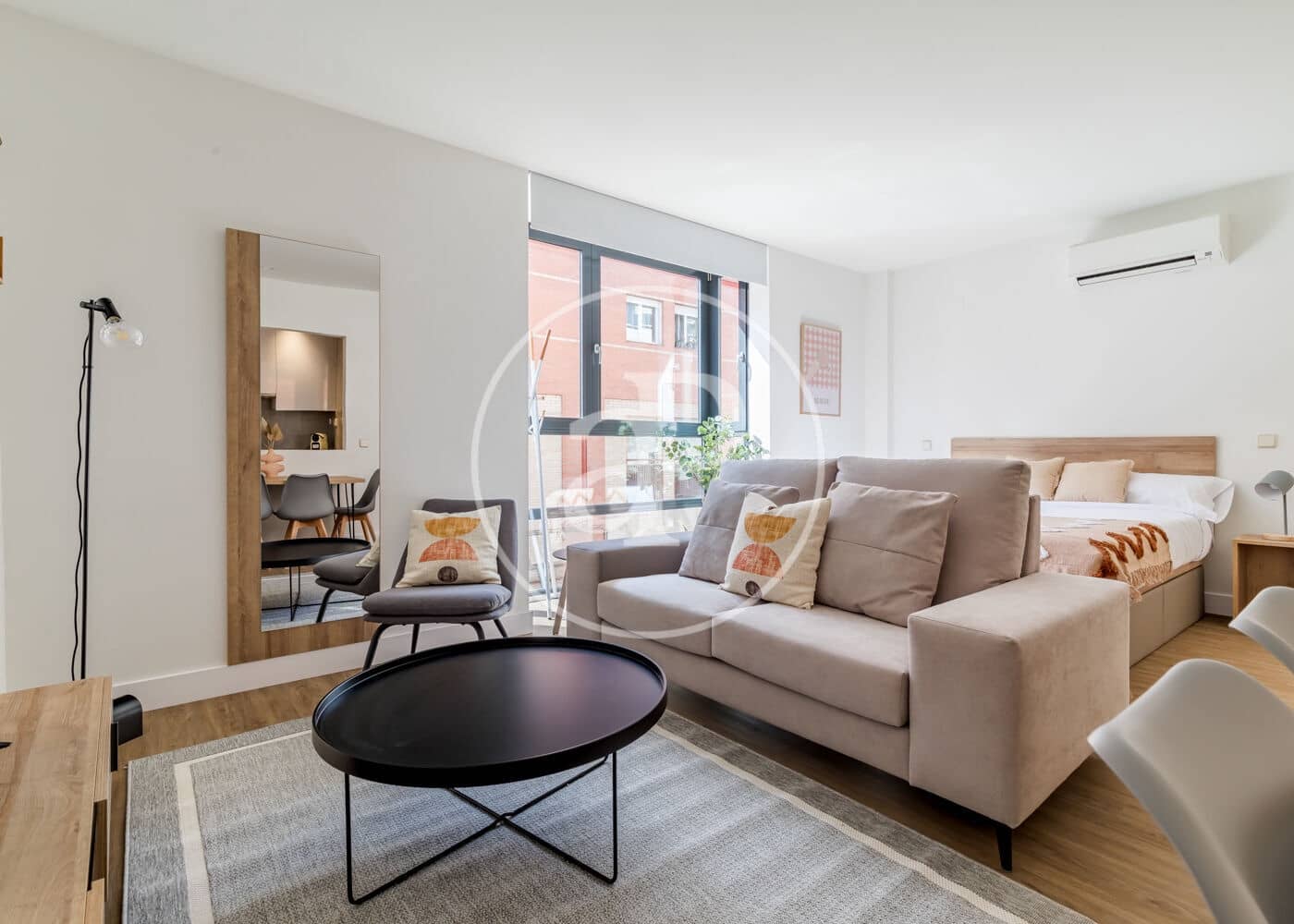 Apartamento para arrendar em Madrid cidade - 2 150 € (Ref: 8726483)