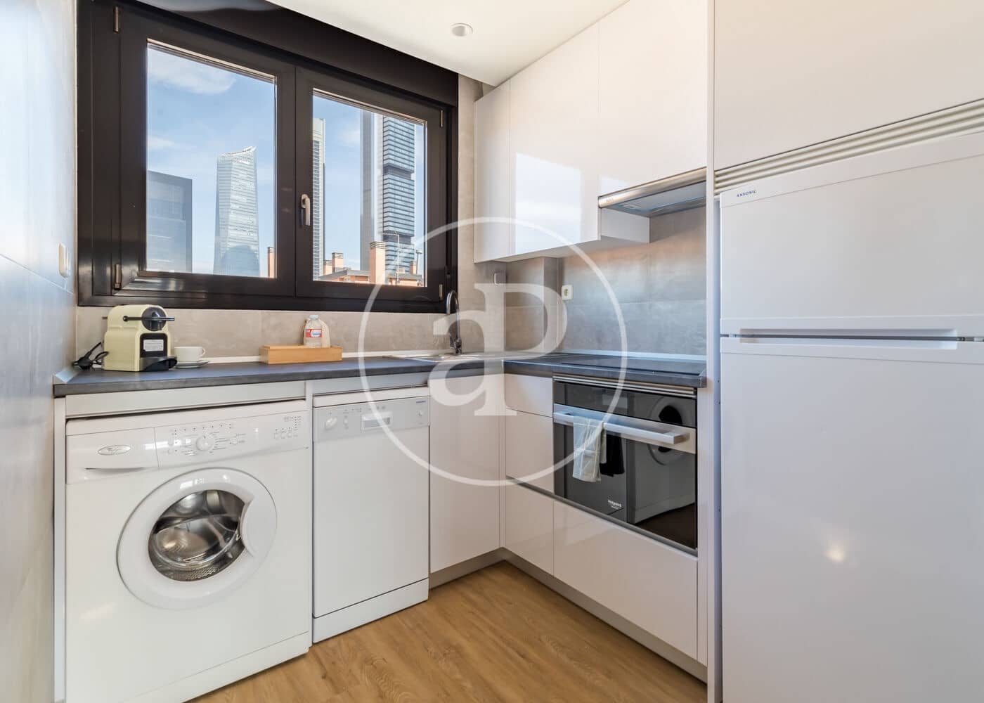 1 sovrum Lägenhet att hyra i Madrid stad - 2 690 € (Ref: 8726485)
