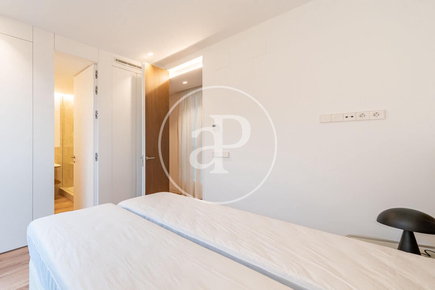 2 soveværelse Lejlighed til leje i Madrid by - € 4.840 (Ref: 8726491)