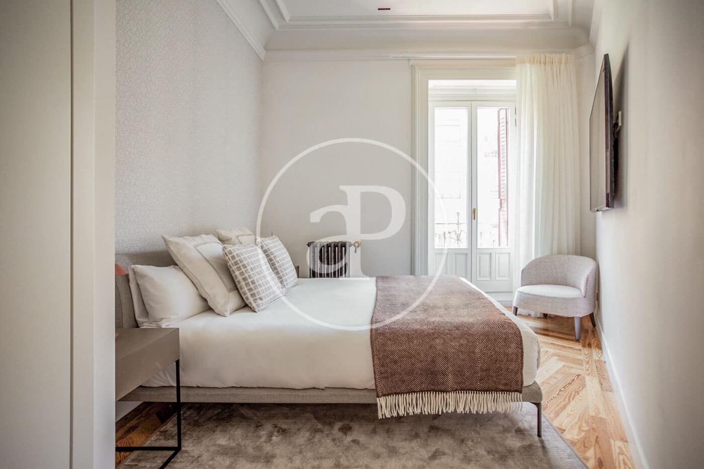 3 soverom Leilighet til leie i Madrid by - € 8 000 (Ref: 8726497)