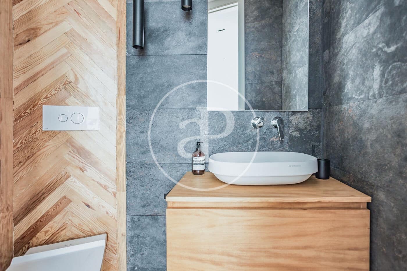 3 soverom Leilighet til leie i Madrid by - € 8 000 (Ref: 8726497)