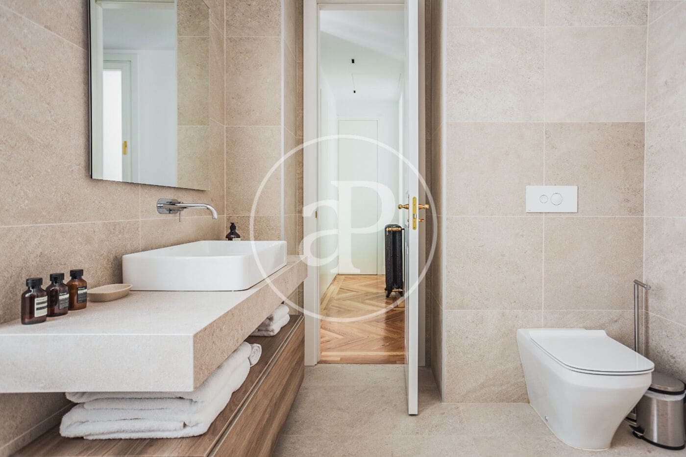 3 soverom Leilighet til leie i Madrid by - € 8 000 (Ref: 8726497)