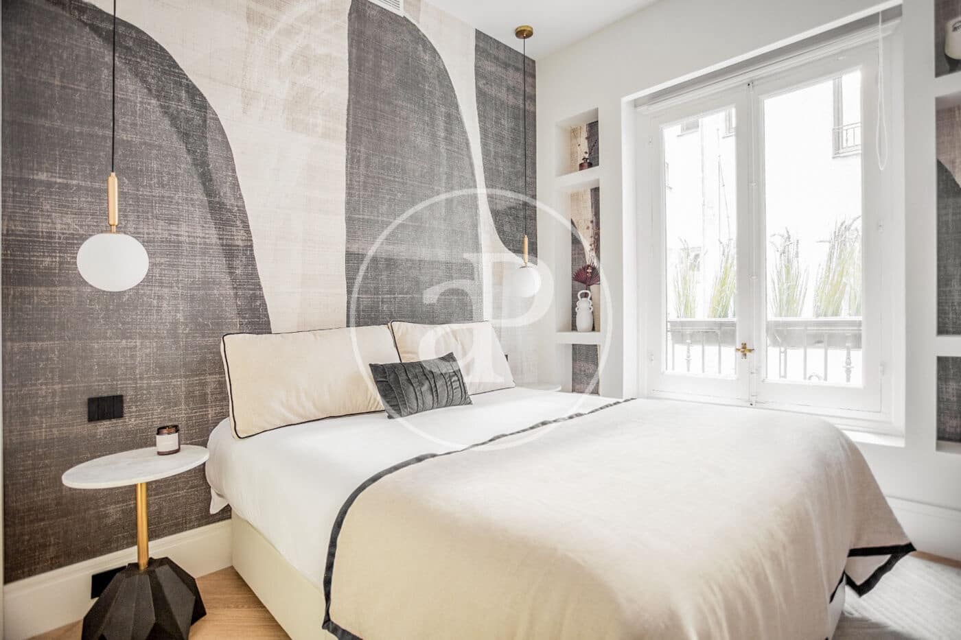 4 soveværelse Lejlighed til leje i Madrid by - € 11.500 (Ref: 8726499)