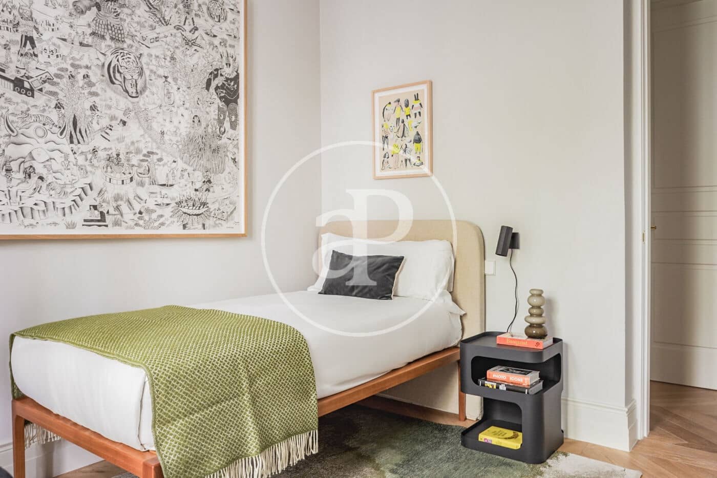 4 soveværelse Lejlighed til leje i Madrid by - € 11.500 (Ref: 8726499)