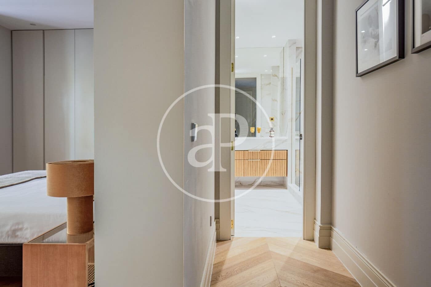 4 soveværelse Lejlighed til leje i Madrid by - € 11.500 (Ref: 8726499)