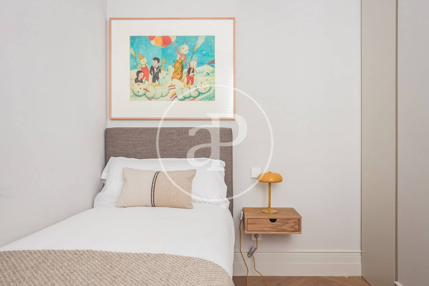 4 soveværelse Lejlighed til leje i Madrid by - € 11.500 (Ref: 8726499)