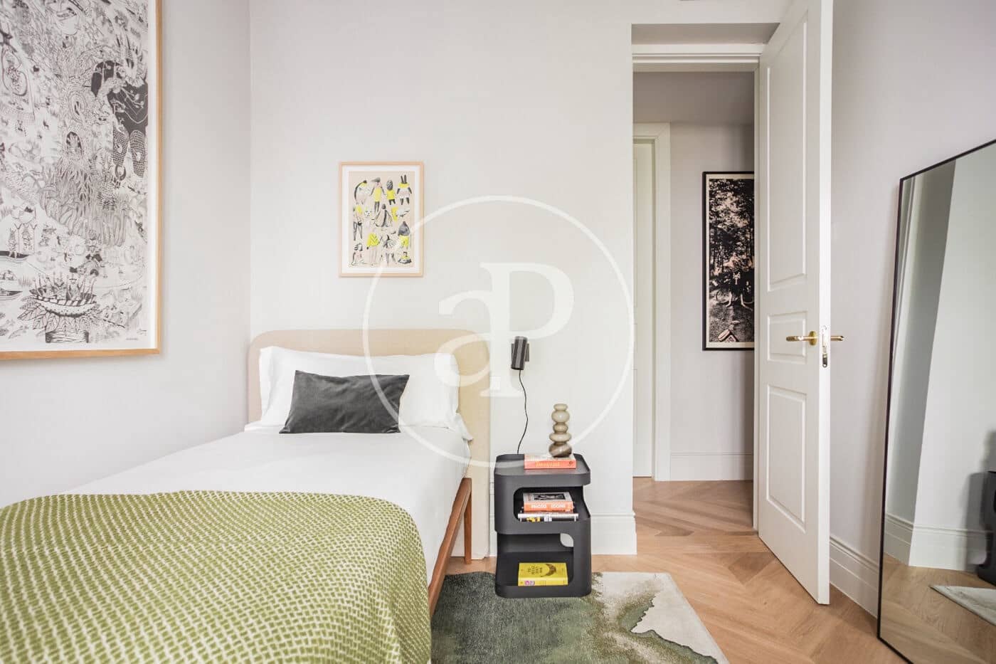 4 soveværelse Lejlighed til leje i Madrid by - € 11.500 (Ref: 8726499)