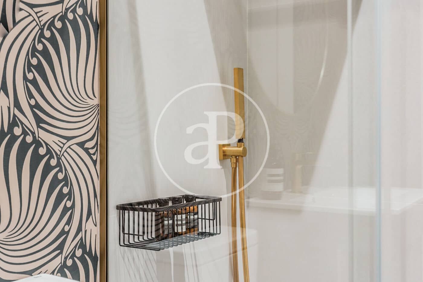 4 soveværelse Lejlighed til leje i Madrid by - € 11.500 (Ref: 8726499)