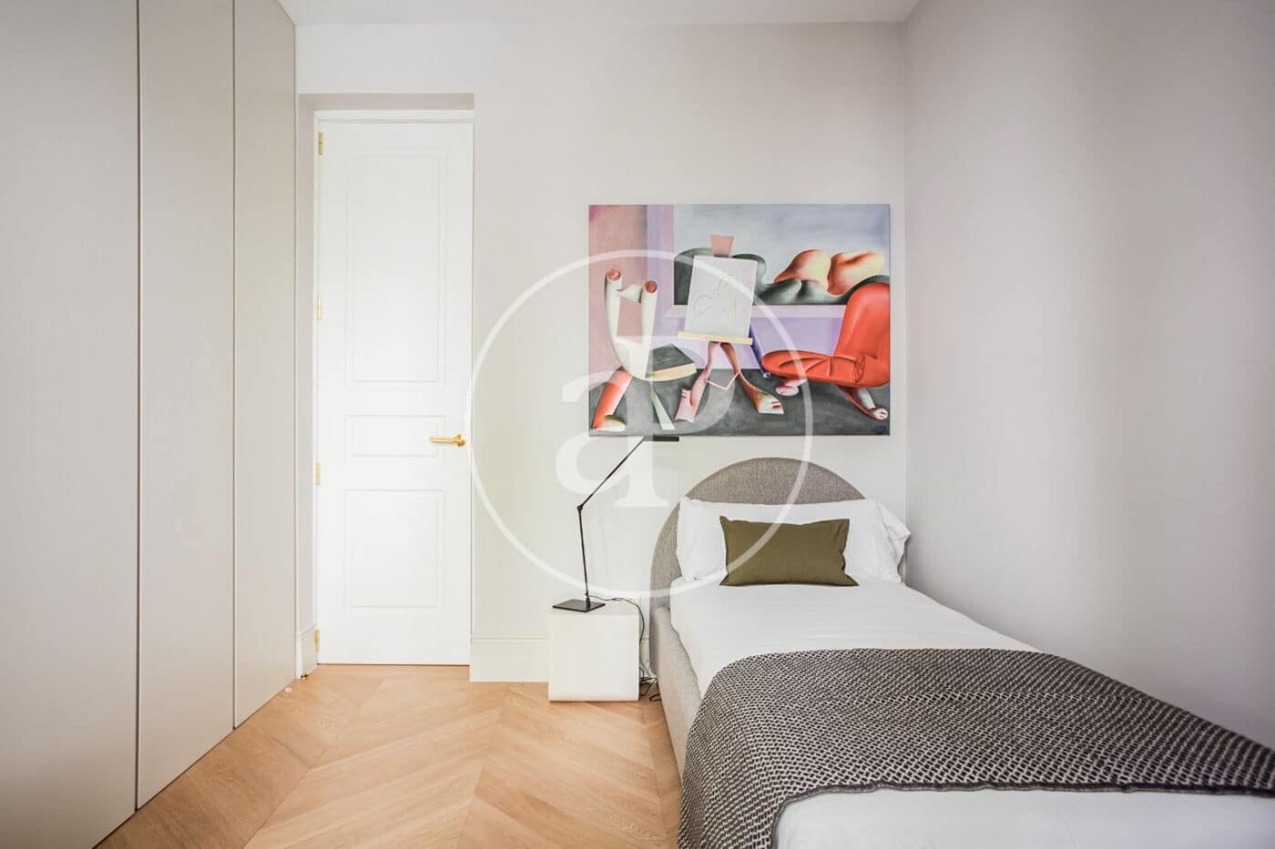 4 soveværelse Lejlighed til leje i Madrid by - € 11.500 (Ref: 8726499)