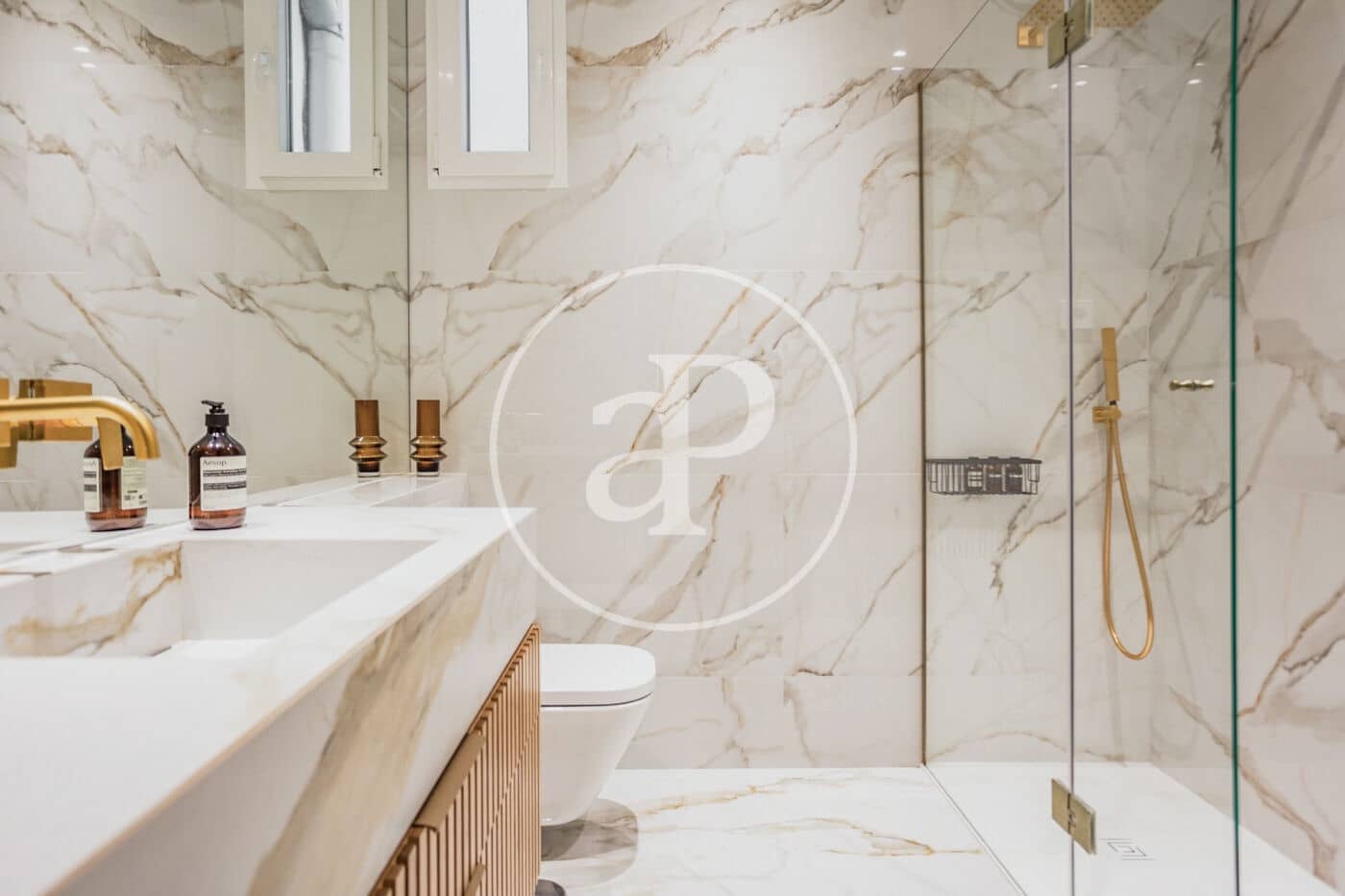 4 soveværelse Lejlighed til leje i Madrid by - € 11.500 (Ref: 8726499)