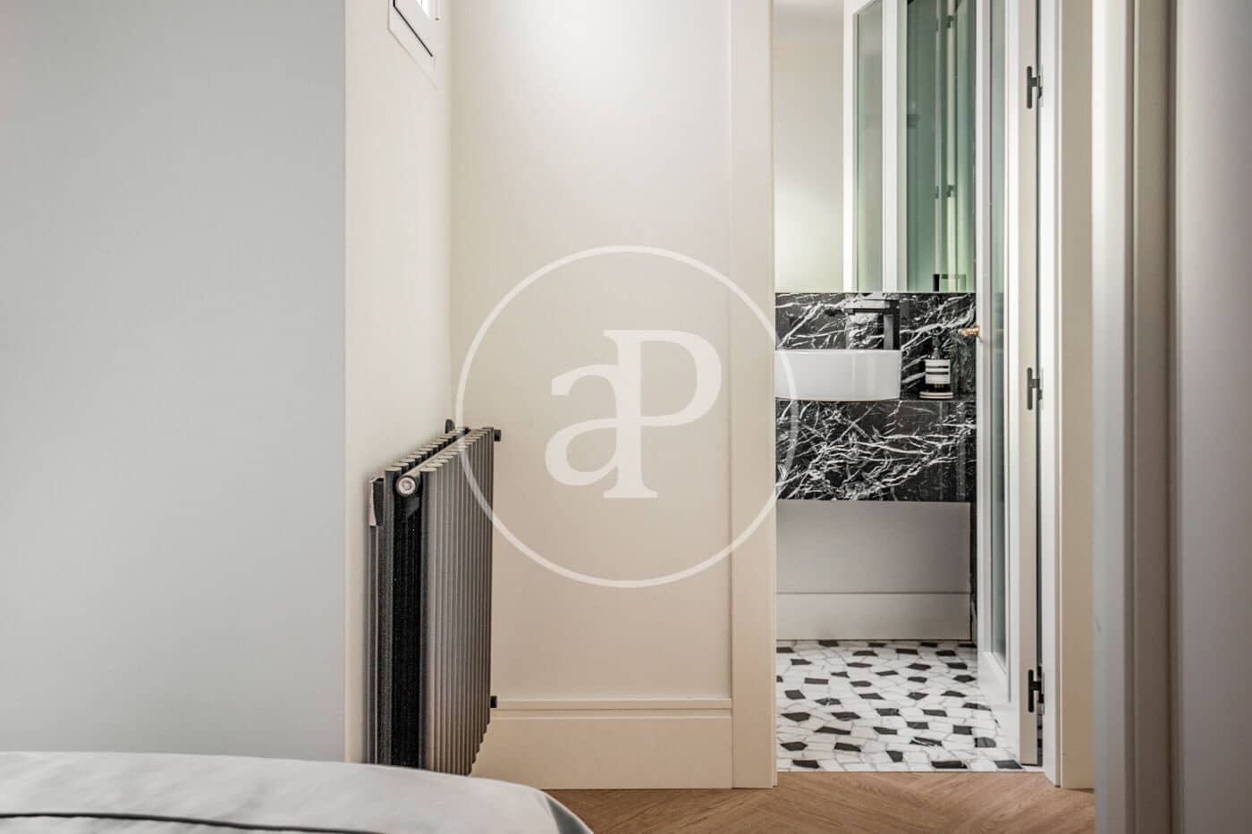 4 soveværelse Lejlighed til leje i Madrid by - € 11.500 (Ref: 8726499)