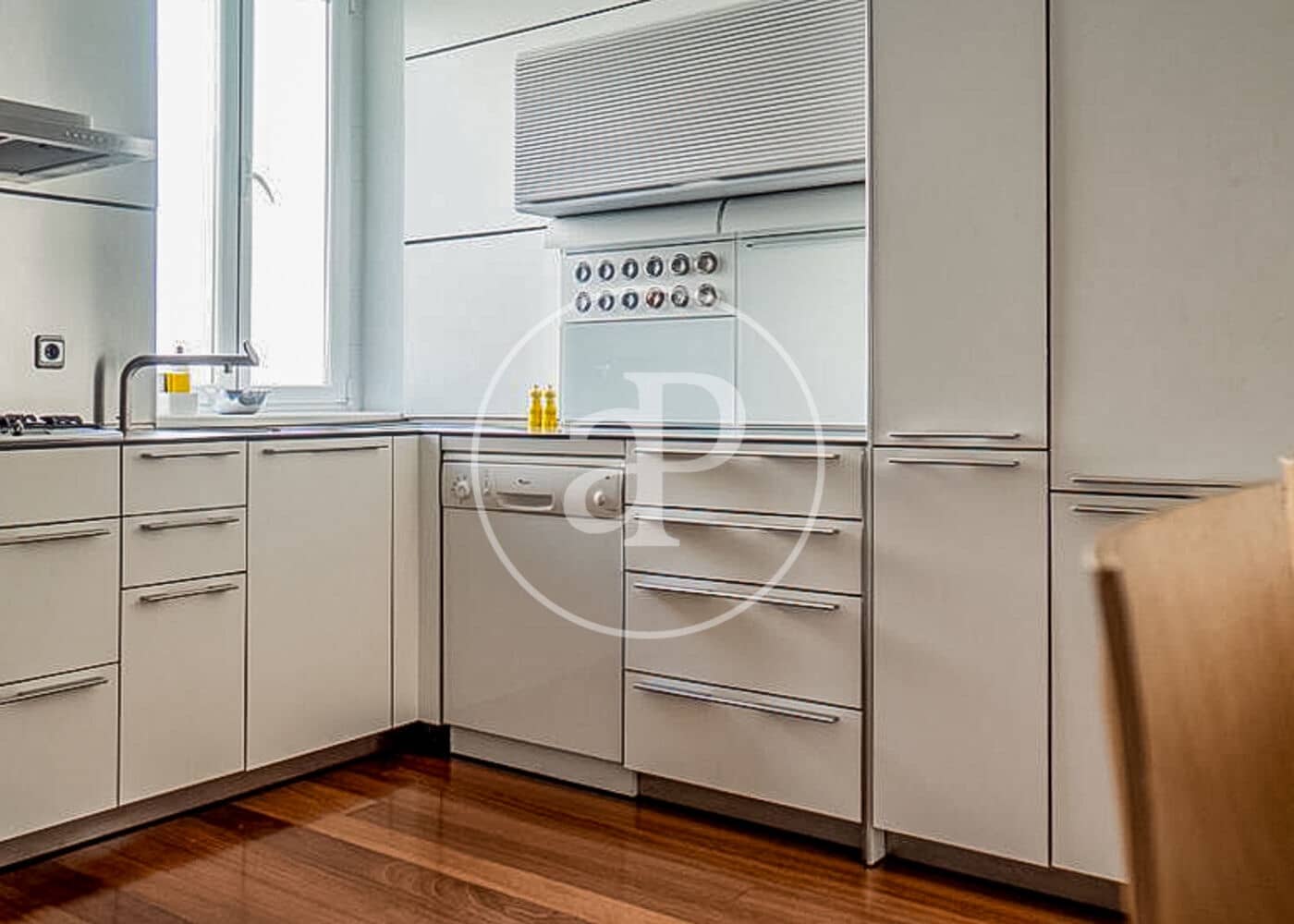 3 slaapkamer Appartement te huur in Madrid stad - € 8.000 (Ref: 8726501)
