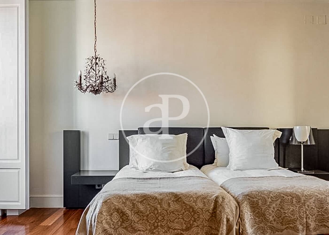 3 slaapkamer Appartement te huur in Madrid stad - € 8.000 (Ref: 8726501)