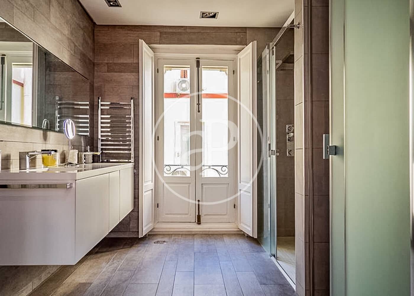 3 slaapkamer Appartement te huur in Madrid stad - € 8.000 (Ref: 8726501)