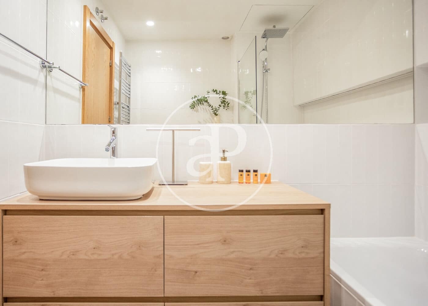 3 sovrum Lägenhet att hyra i Madrid stad - 4 500 € (Ref: 8726503)