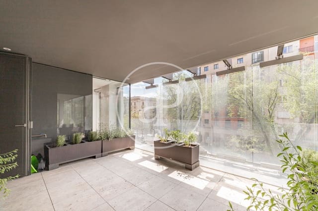 4 soveværelse Lejlighed til leje i Castellana, Madrid by med swimmingpool - € 25.000 (Ref: 8726504)