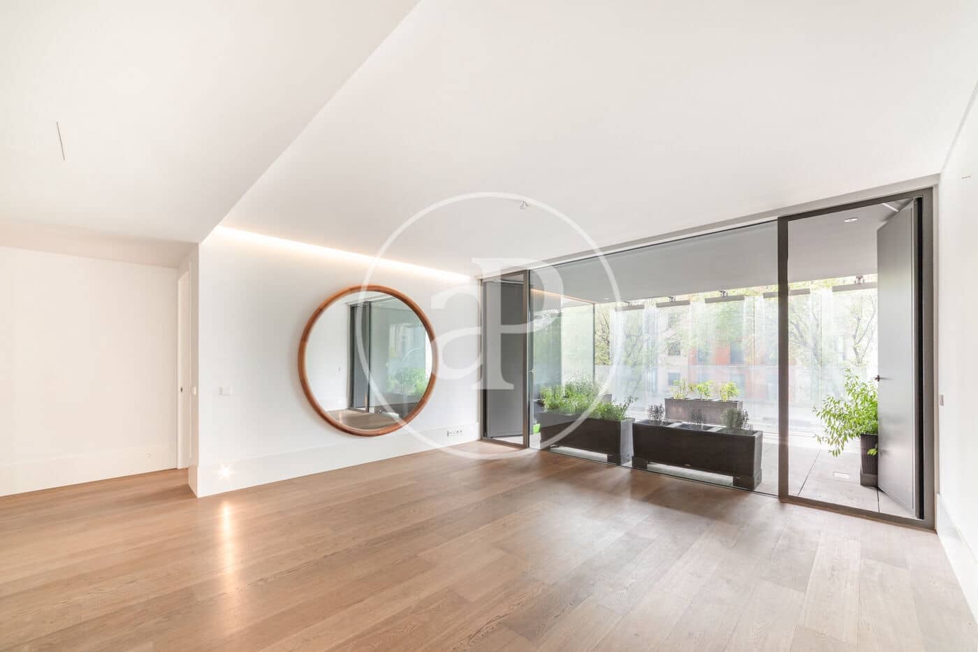 4 soveværelse Lejlighed til leje i Madrid by med swimmingpool - € 25.000 (Ref: 8726504)