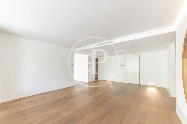 4 soveværelse Lejlighed til leje i Castellana, Madrid by med swimmingpool - € 25.000 (Ref: 8726504)