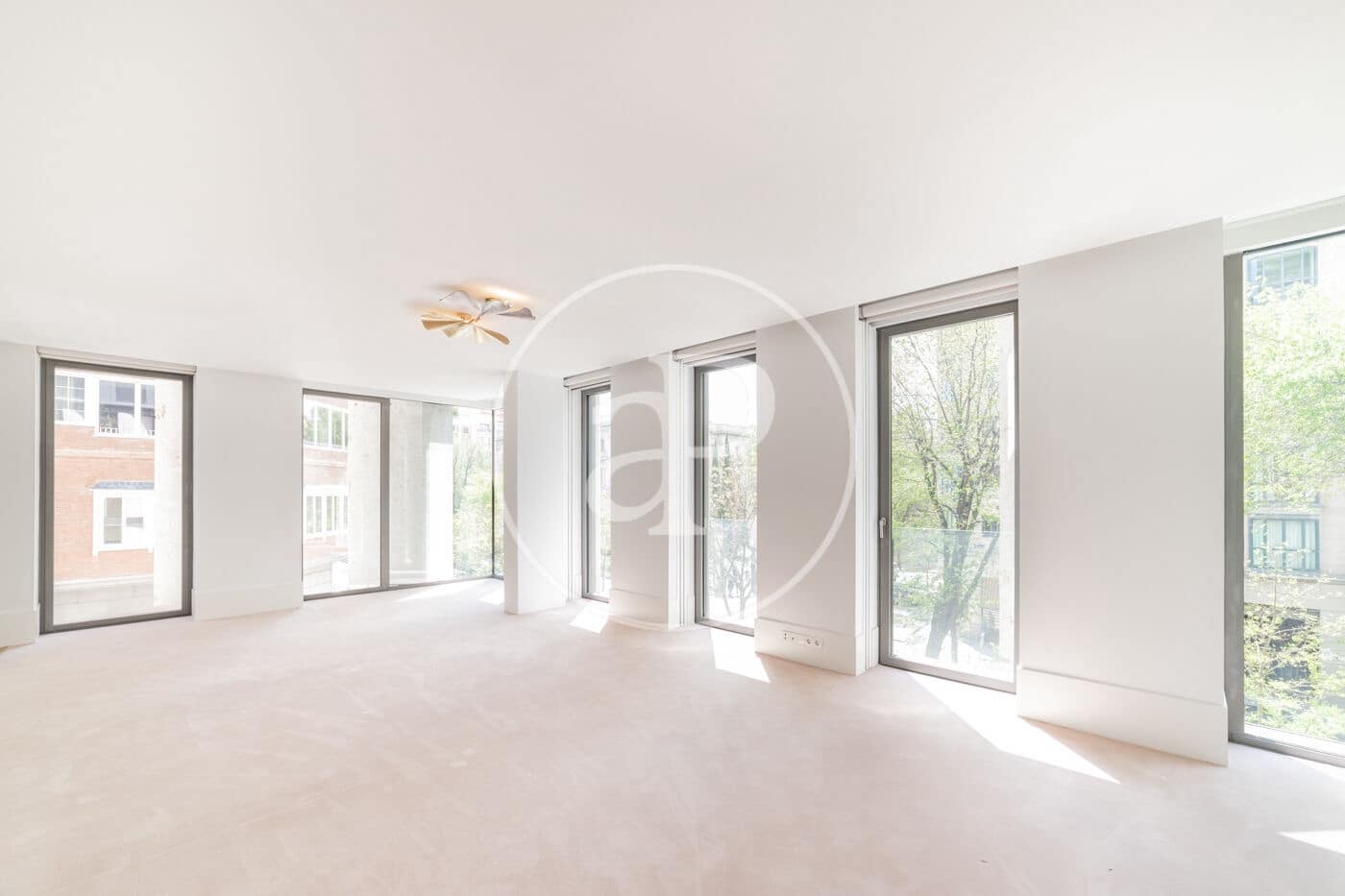 4 soveværelse Lejlighed til leje i Madrid by med swimmingpool - € 25.000 (Ref: 8726504)