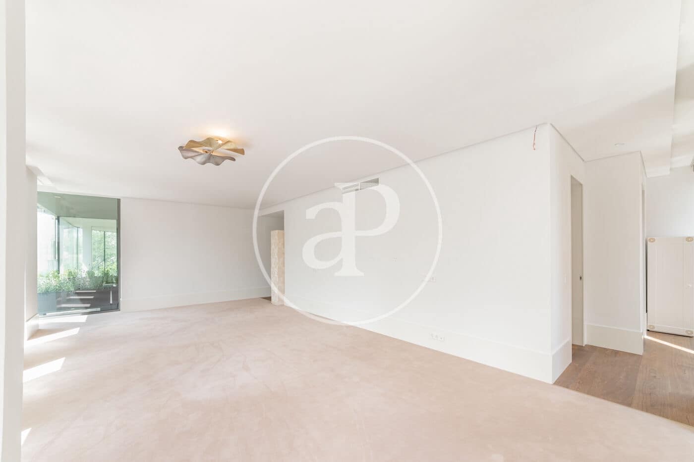 4 soveværelse Lejlighed til leje i Madrid by med swimmingpool - € 25.000 (Ref: 8726504)