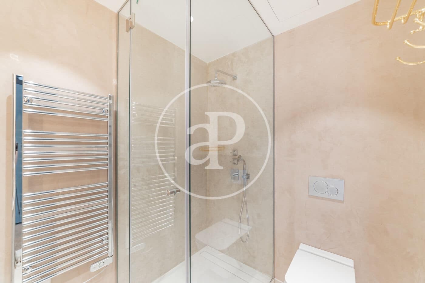 4 soveværelse Lejlighed til leje i Madrid by med swimmingpool - € 25.000 (Ref: 8726504)