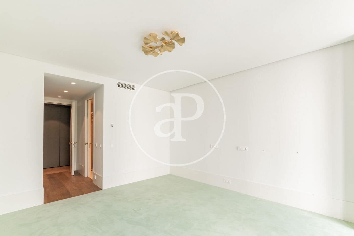 4 soveværelse Lejlighed til leje i Madrid by med swimmingpool - € 25.000 (Ref: 8726504)