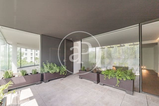 4 soveværelse Lejlighed til leje i Castellana, Madrid by med swimmingpool - € 25.000 (Ref: 8726504)