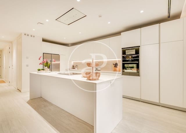 Apartamento de 2 habitaciones en Recoletos, Madrid ciudad en alquiler - 8.500 € (Ref: 8726510)