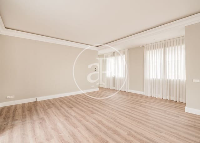Apartamento de 4 habitaciones en Castellana, Madrid ciudad en alquiler - 14.500 € (Ref: 8726511)