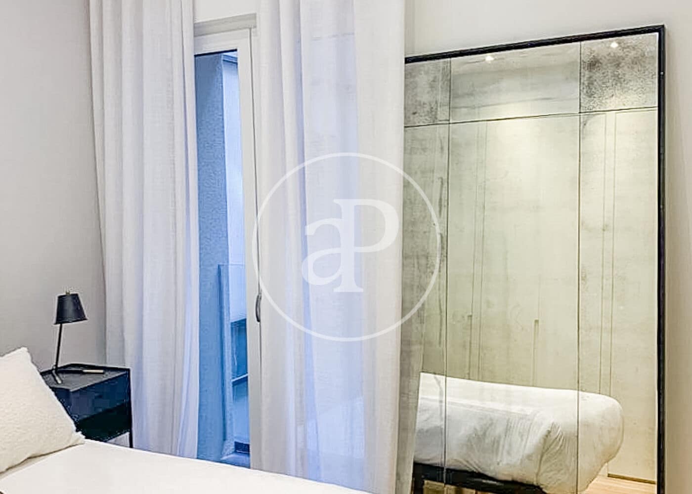 2 soveværelse Lejlighed til leje i Madrid by med swimmingpool - € 5.600 (Ref: 8726512)