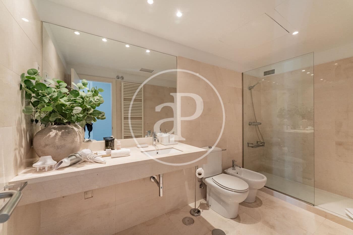 2 sypialnia Apartament do wynajęcia w Miasto Madryt - 4 900 € (Ref: 8726513)