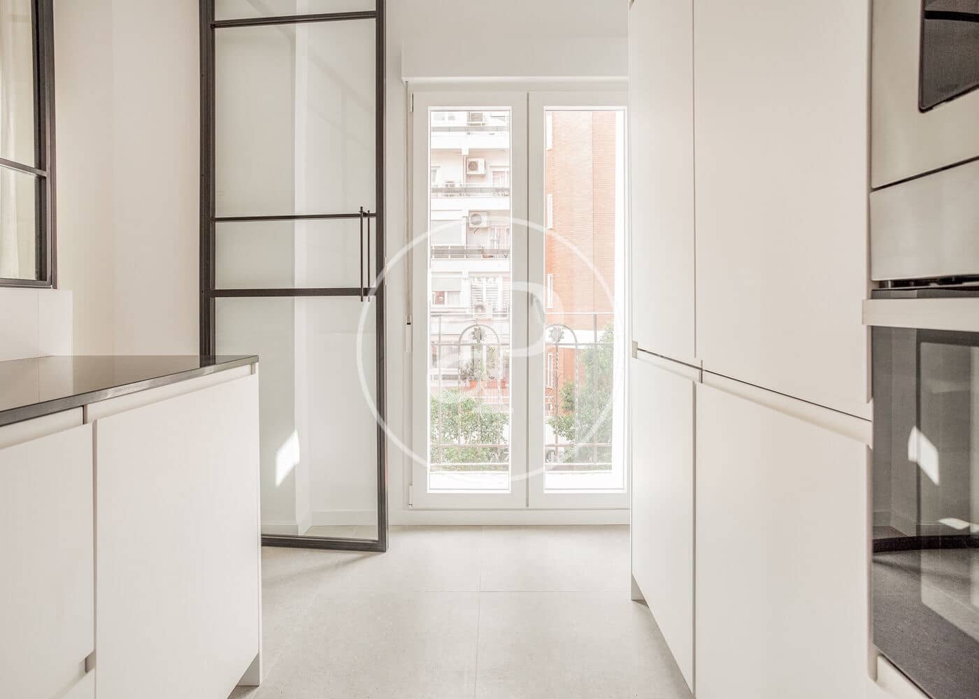 3 quarto Apartamento para arrendar em Madrid cidade - 4 600 € (Ref: 8726517)